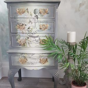 Fay Designs – Porte Bonheur