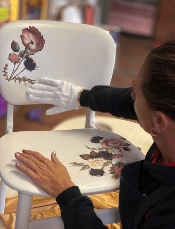 Jardin D'Oiseaux with glove Jardin D'Oiseaux with glove